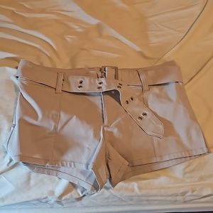 HM new women shorts with belt